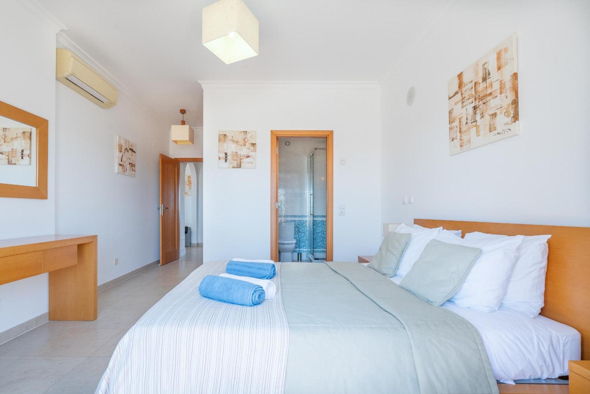 Ocean View 3 With Pool By Homing Apartment *