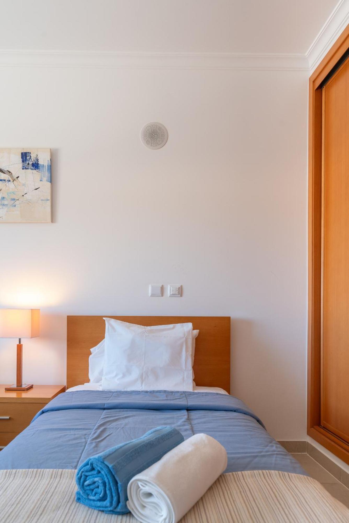 Ocean View 3 With Pool By Homing Apartment