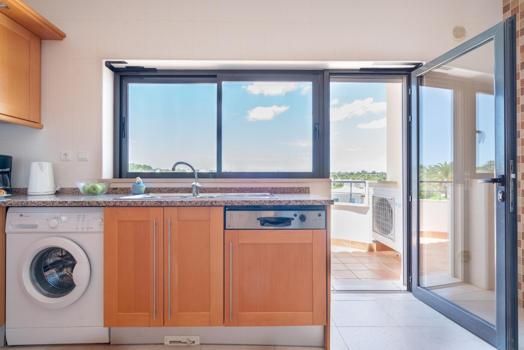 Apartment Ocean View 3 With Pool By Homing