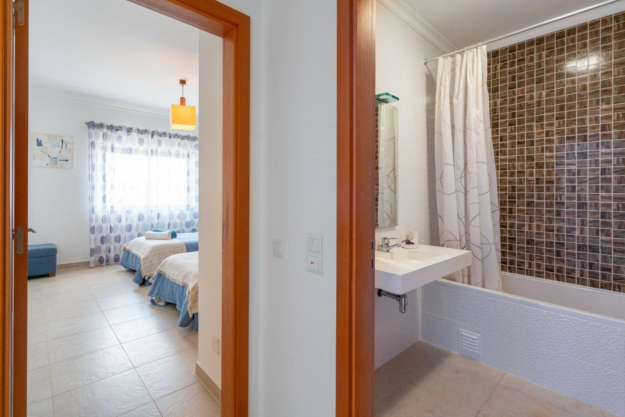 Apartment Ocean View 3 With Pool By Homing