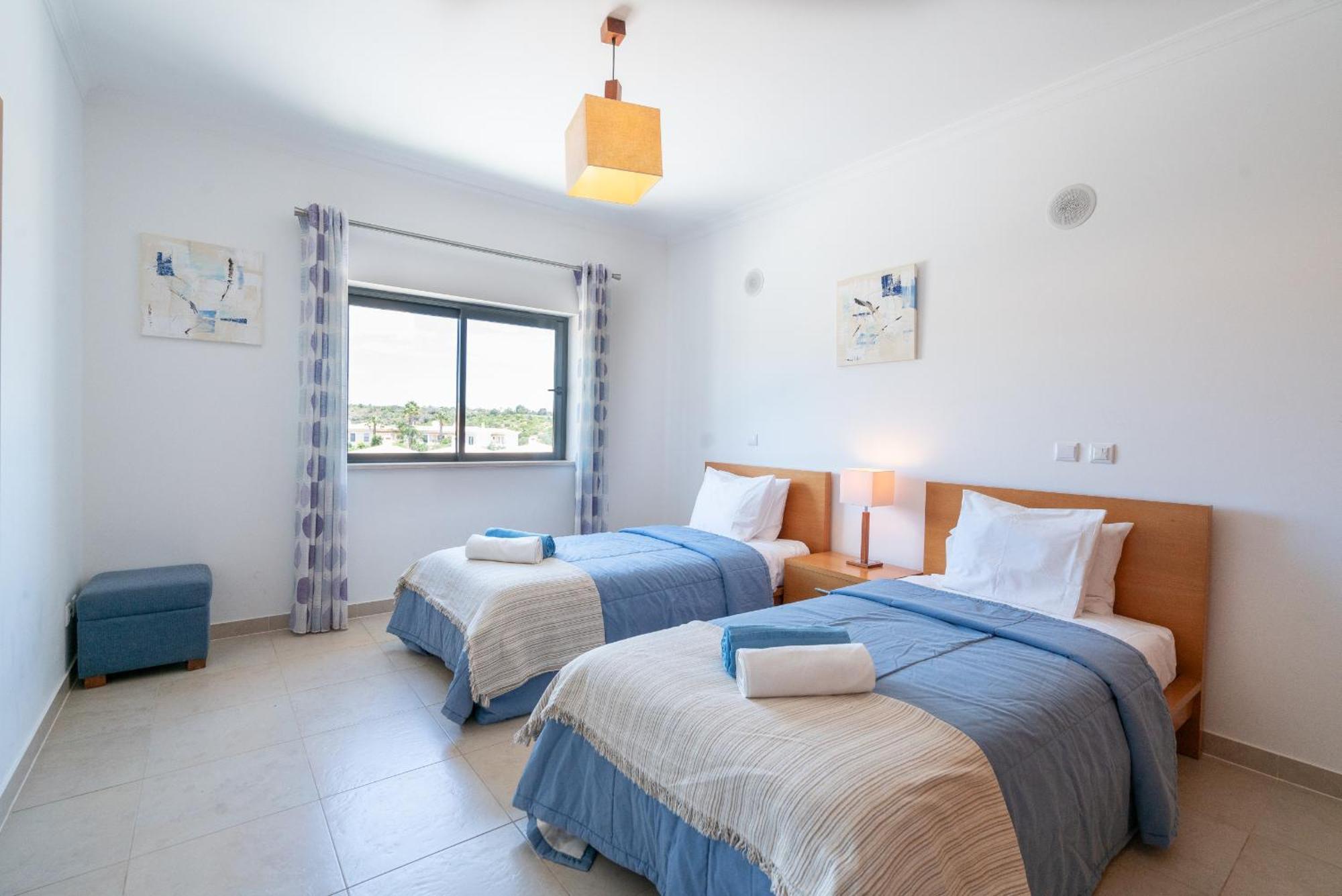 Ocean View 3 With Pool By Homing Apartment *