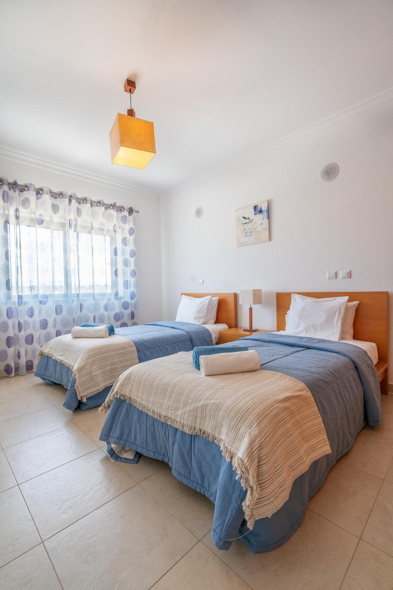 Apartment Ocean View 3 With Pool By Homing *
