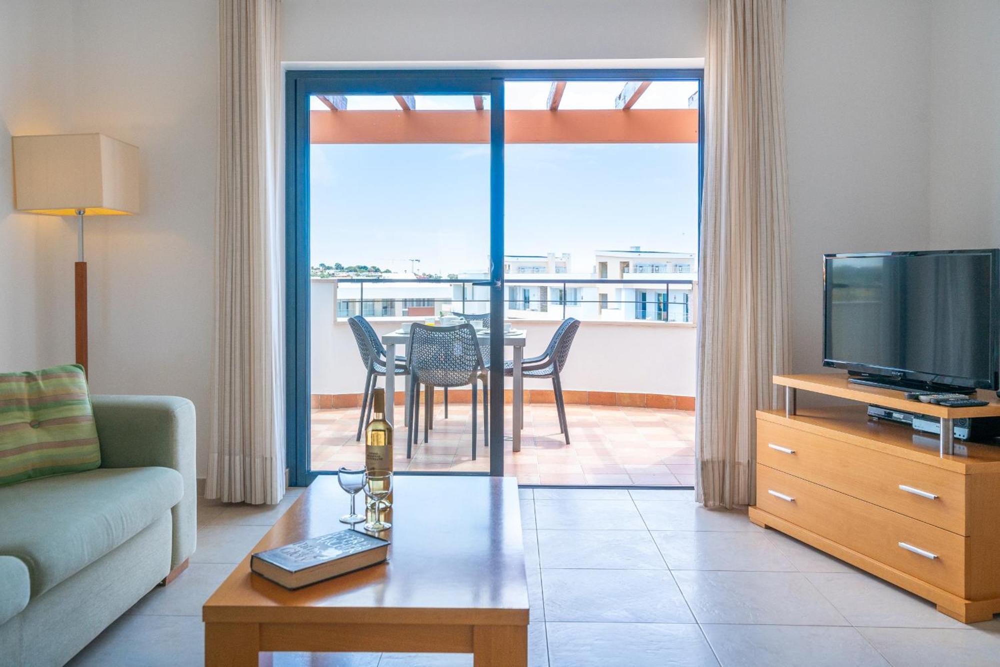 Ocean View 3 With Pool By Homing *