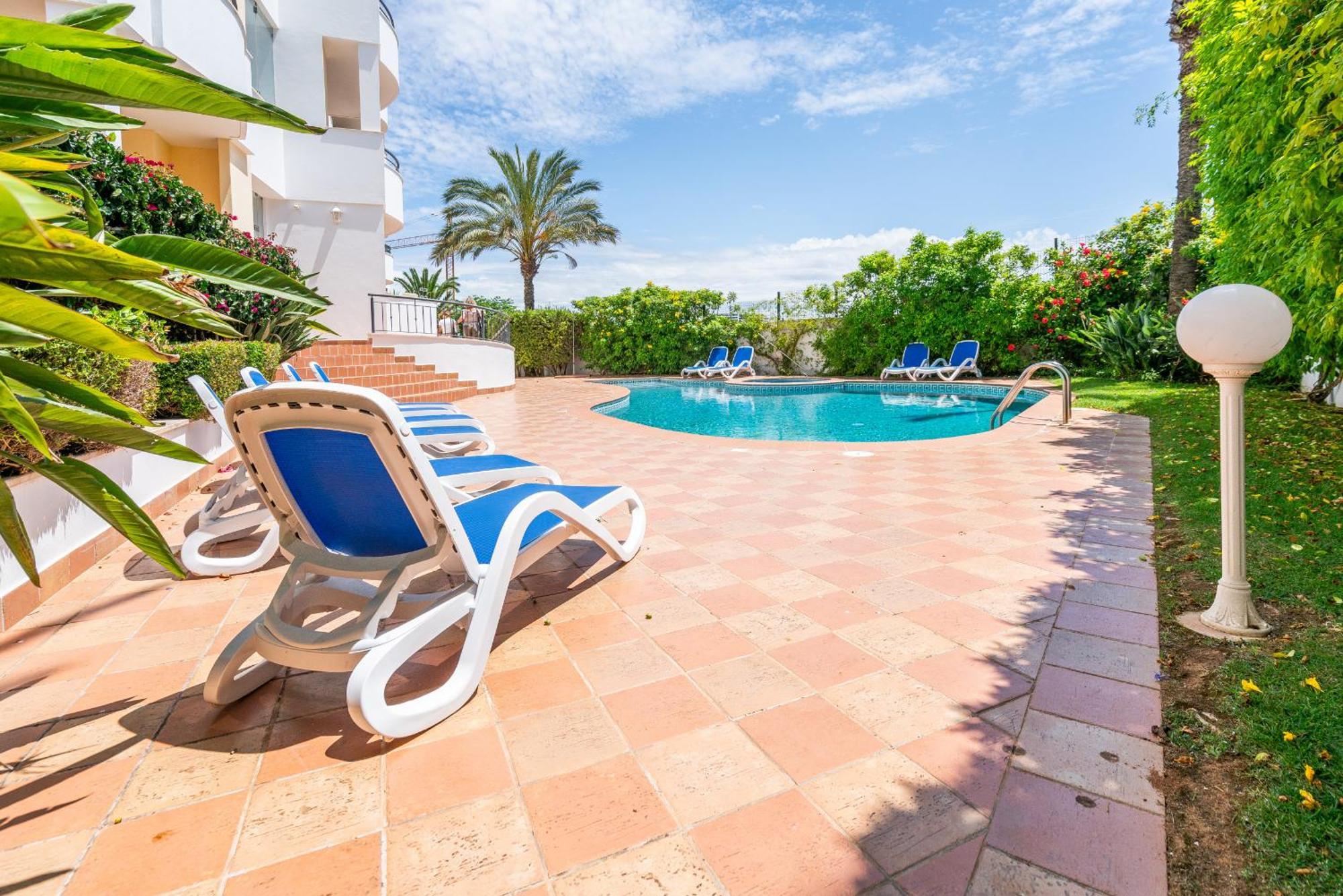 Ocean View 3 With Pool By Homing Apartment *